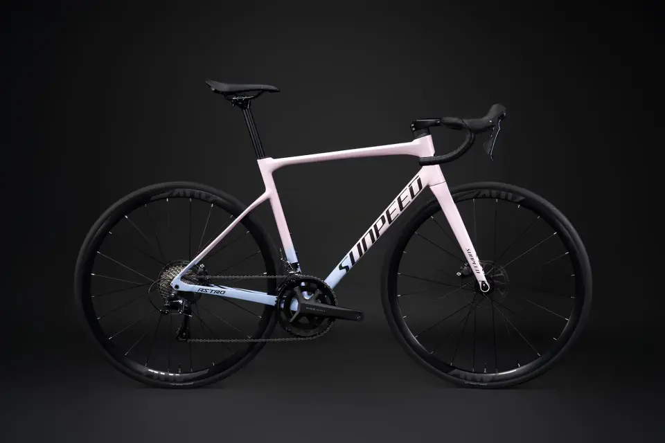 SUNPEED 2025 ASTRO YOL BİSİKLETİ ULTRA LIGHT ALUMİNYUM GÖVDE SHIMANO TIAGRA R4720 20 VİTES SHIMANO R4720 HIDROLIK DISK FREN 160 MM Pembe/Mavi - XXL